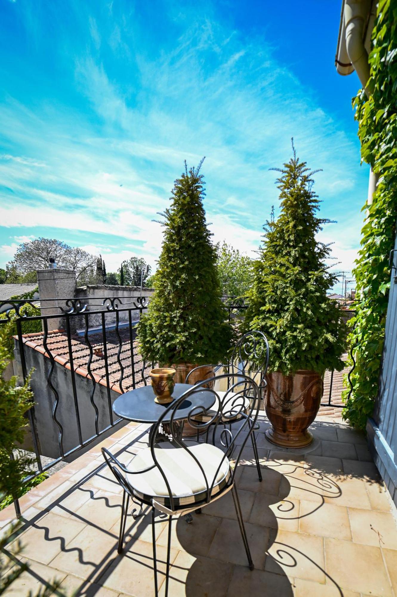 Hotel Gounod Saint-Rémy-de-Provence Esterno foto