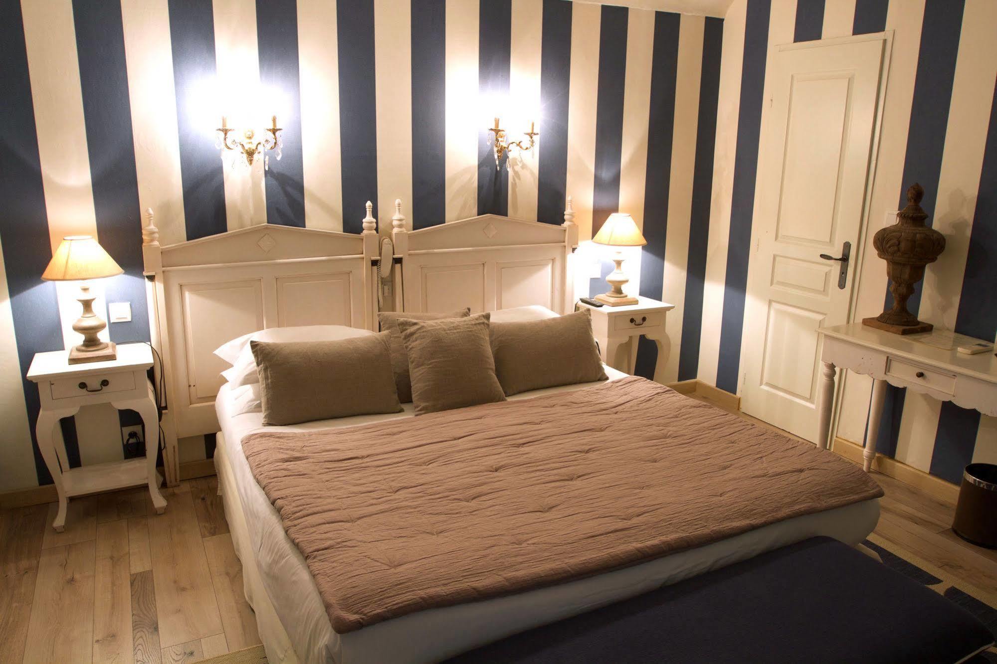 Hotel Gounod Saint-Rémy-de-Provence Esterno foto
